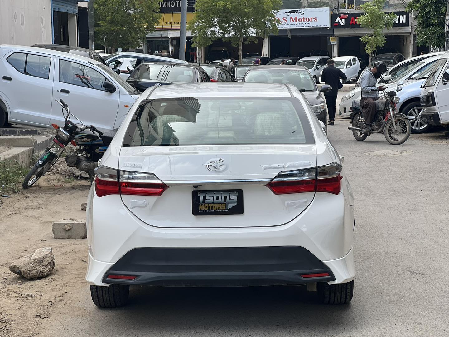 COROLLA ALTIS GRANDE X 1.8 – Tsons Motors